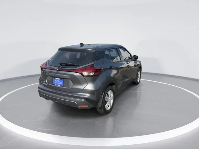 Used 2025 Gray Nissan S image 7