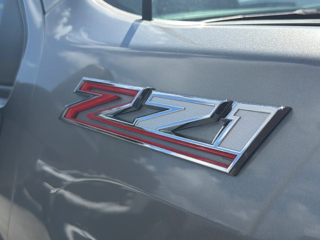 Used 2025 Sterling Gray Metallic Chevrolet LT image 39