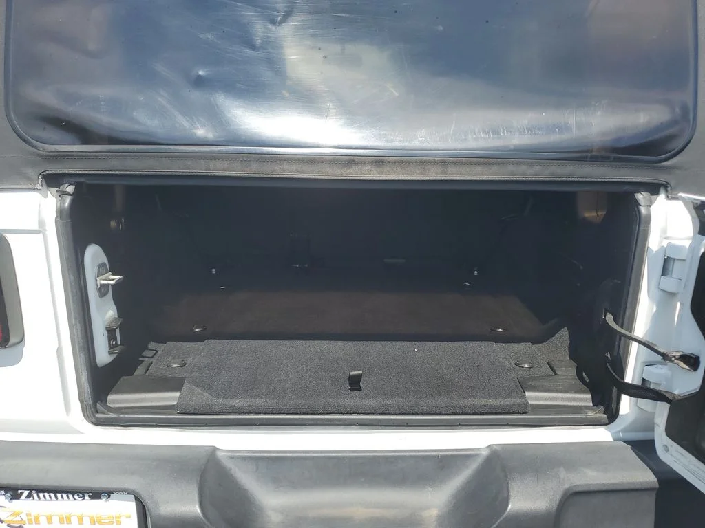 Used 2019 White Jeep Unlimited Sport image 7