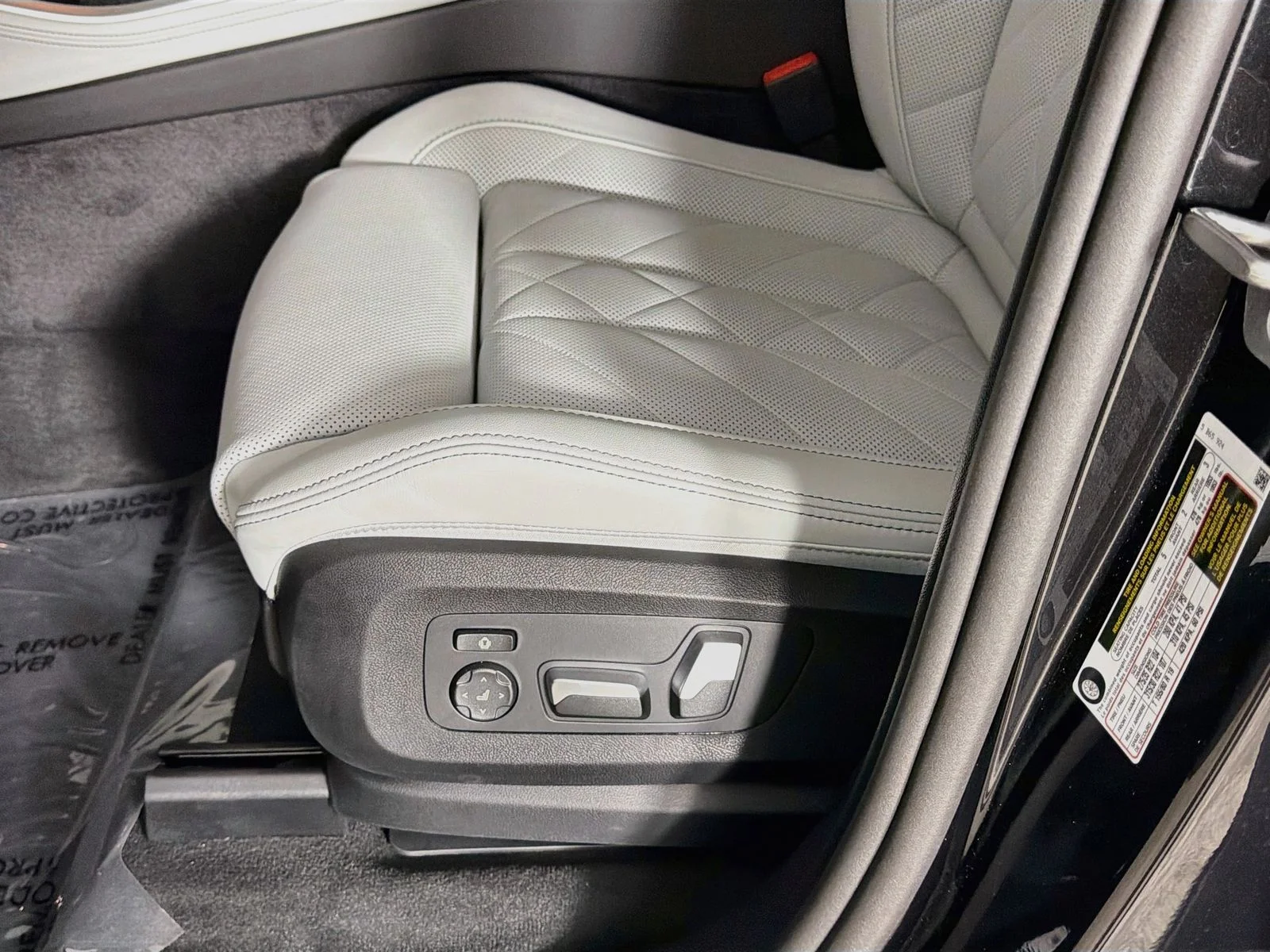 New 2026 Black Sapphire Metallic BMW sDrive40i image 20