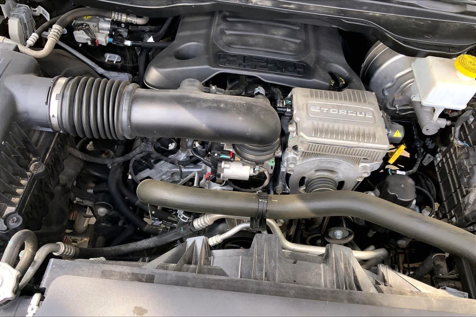 Used 2023 Bright White Clearcoat Ram Laramie image 31