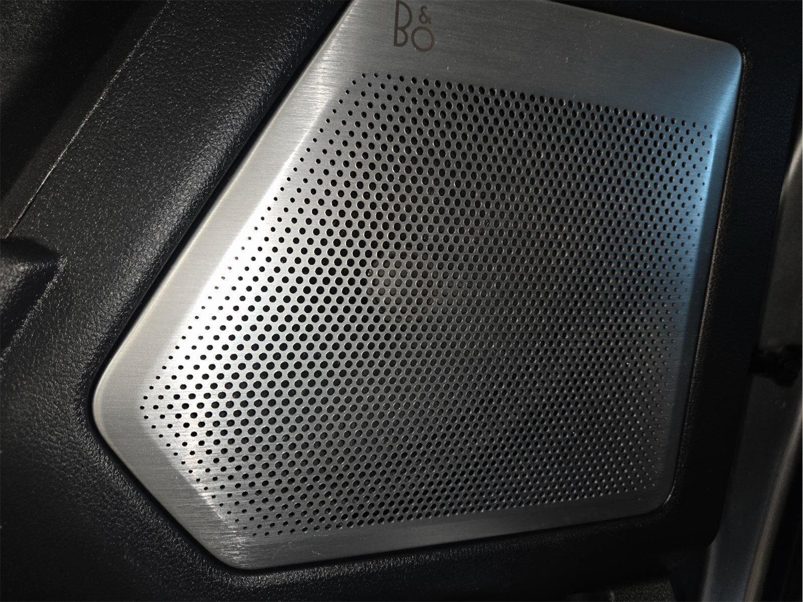 Used 2023 Iconic Silver Ford Raptor image 17