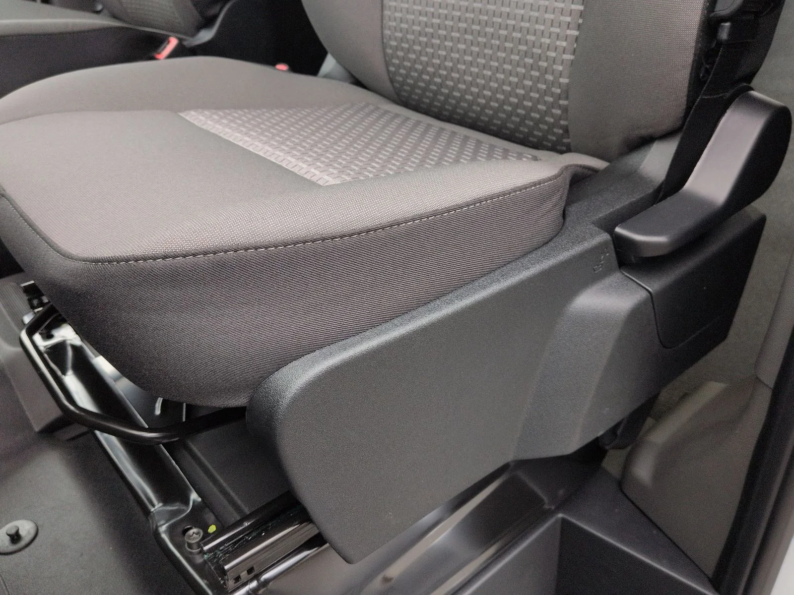 2025 Ford Transit Van Base - Photo 18
