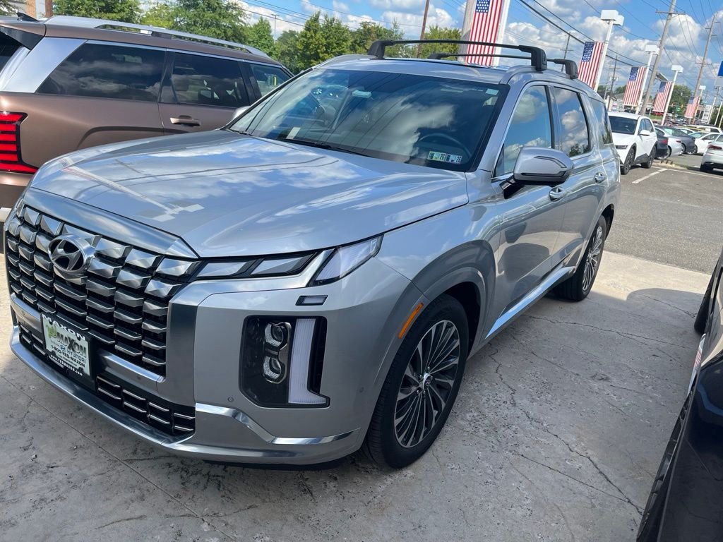 Used 2024 Silver Hyundai Calligraphy image 2