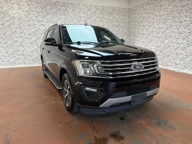Used 2019 Agate Black Metallic Ford XLT image 1