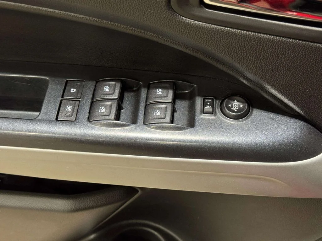 Used 2021 Red Chevrolet ZR2 image 18