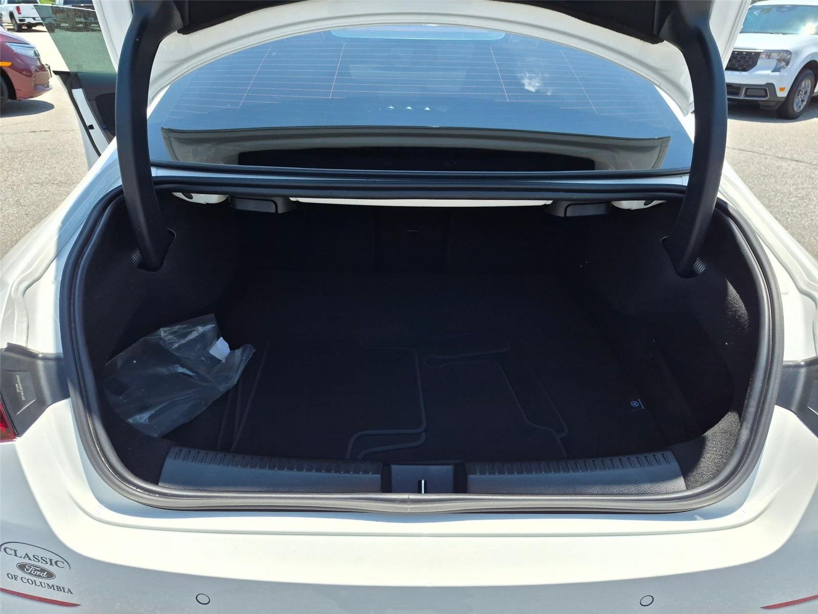 Used 2025 Polar White Mercedes-Benz CLA 250 image 29