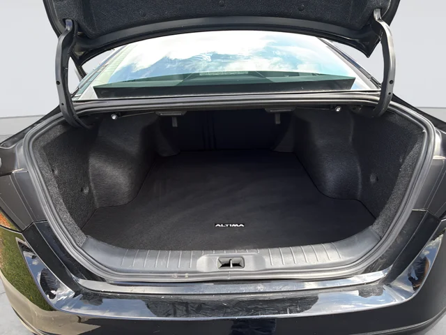 Used 2024 Black Nissan 2.5 SV image 29