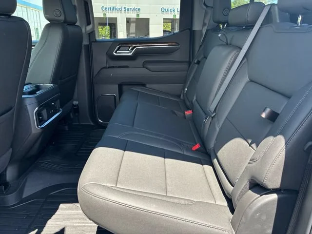 New 2026 Sterling Metallic GMC Elevation image 13
