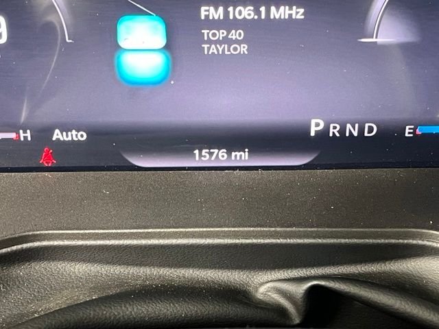 Used 2026 Silver Jeep Laredo image 25