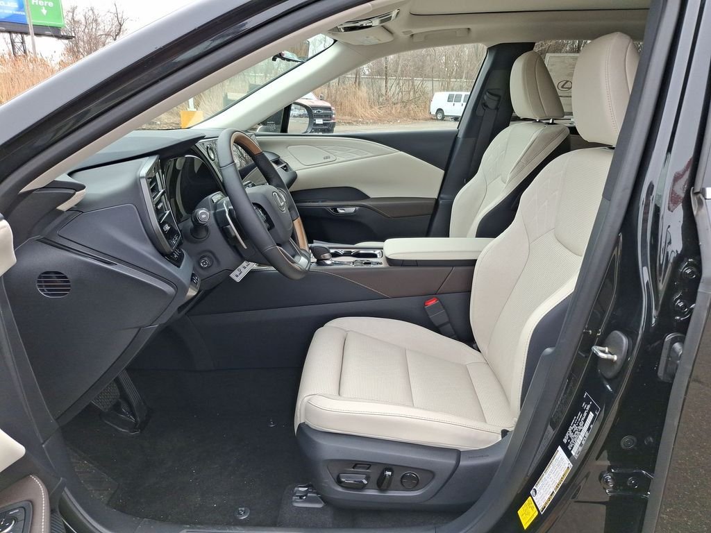 2026 Lexus RX 450h+ Luxury - Photo 13