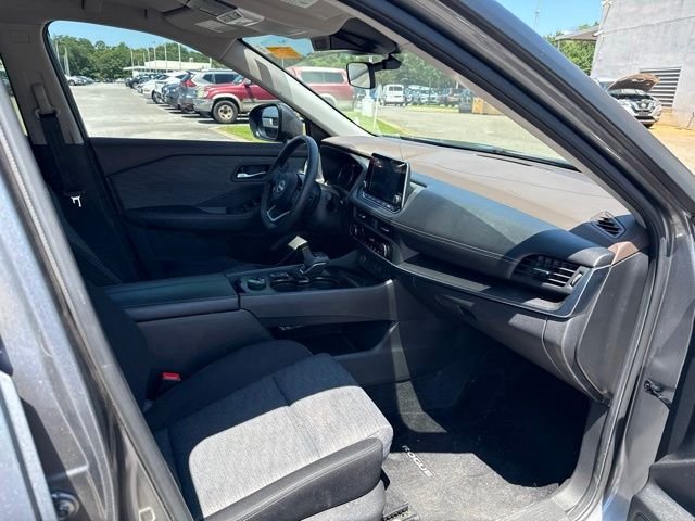Used 2023 Gray Nissan SV image 11