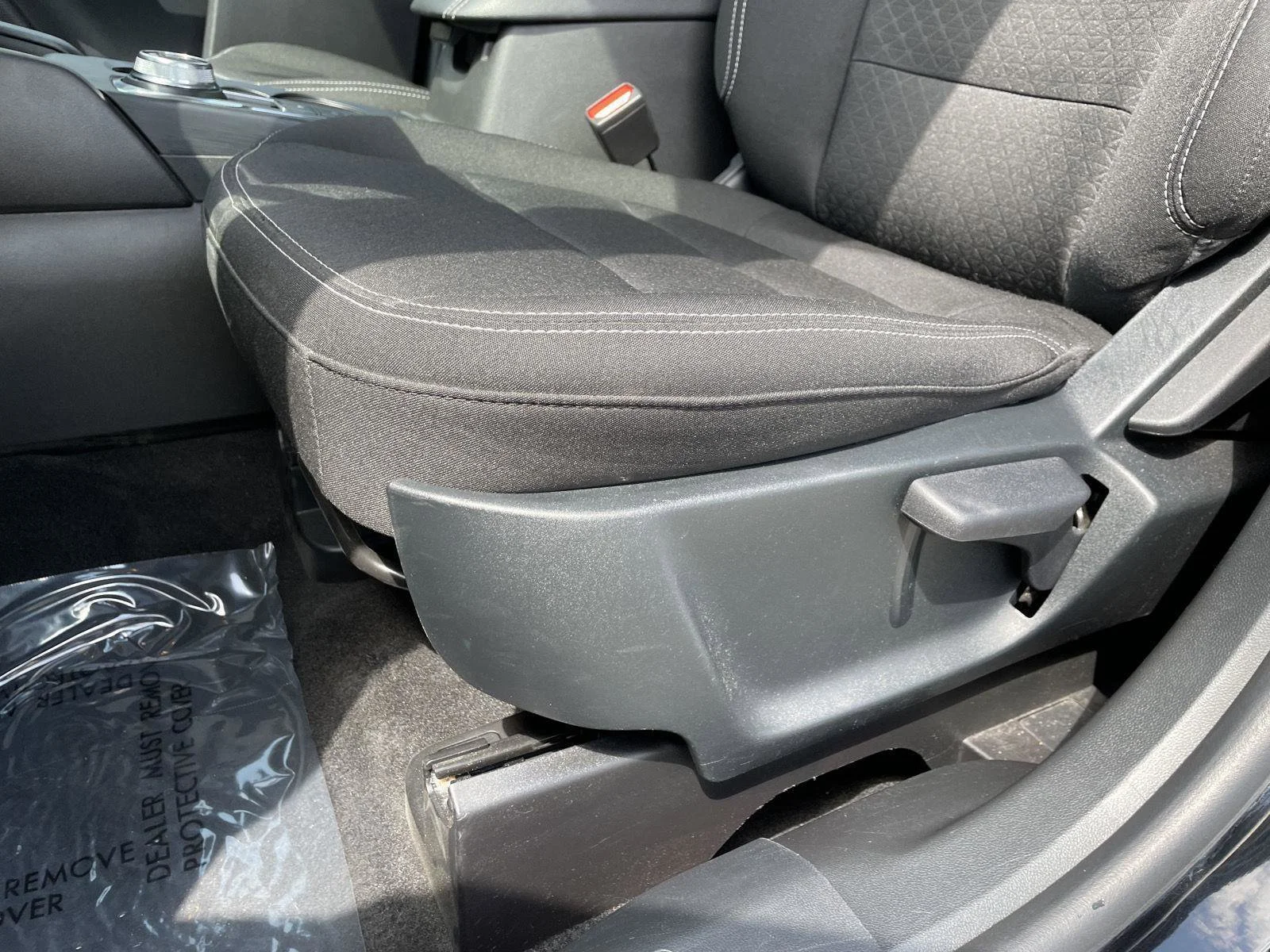 Used 2025 Agate Black Ford Active image 4
