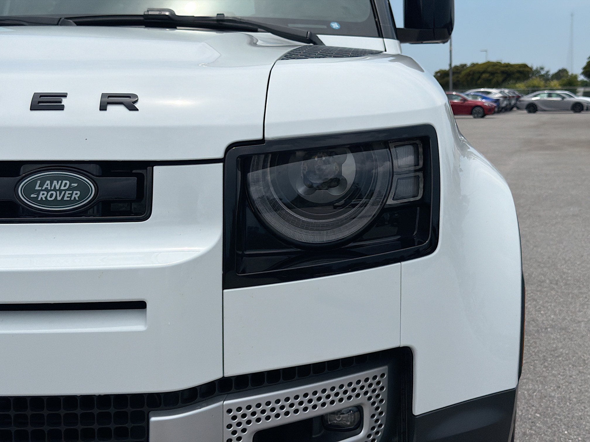 Certified Used 2025 Fuji White Land Rover S image 9