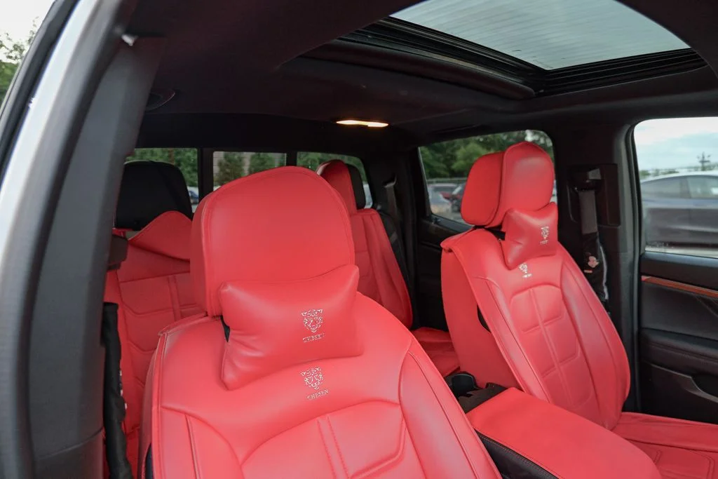 Used 2024 Summit White GMC Denali image 38