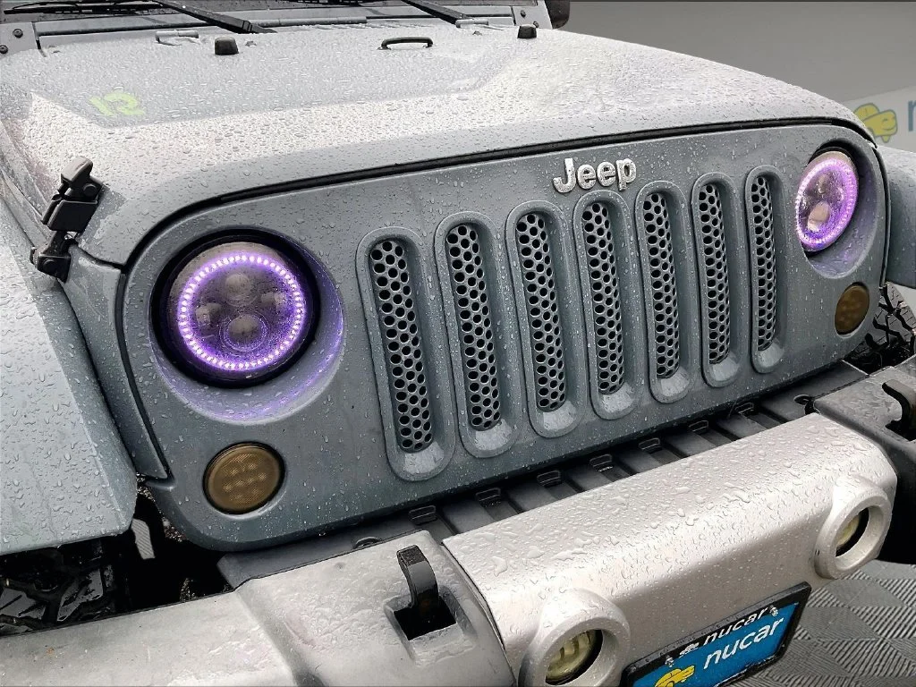 Used 2015 Anvil Clear Coat Jeep Unlimited Sahara image 26