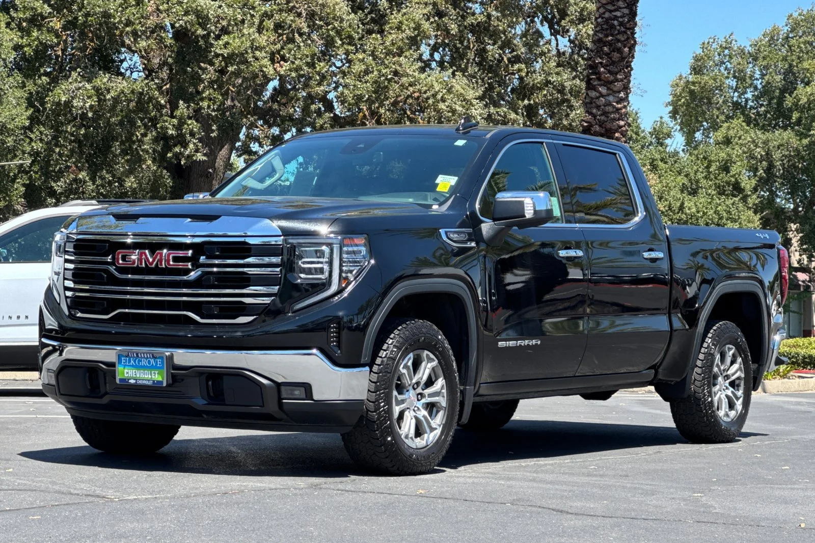 2025 GMC Sierra 1500 SLT - Photo 7