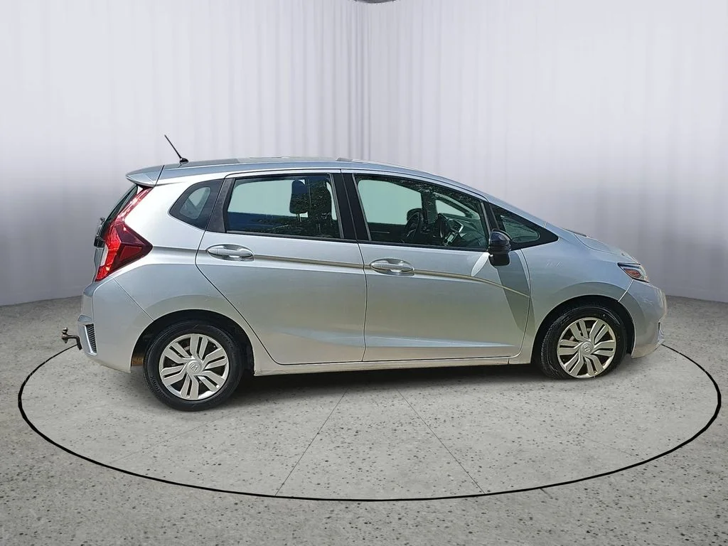 Used 2015  Honda LX image 6