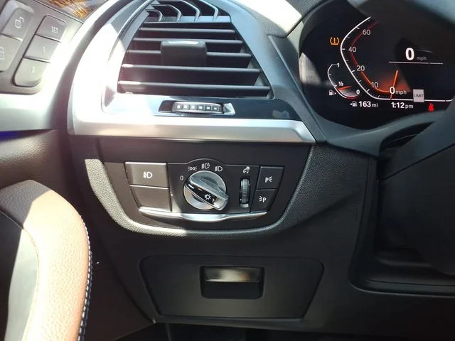 Used 2020 White BMW xDrive30i image 23