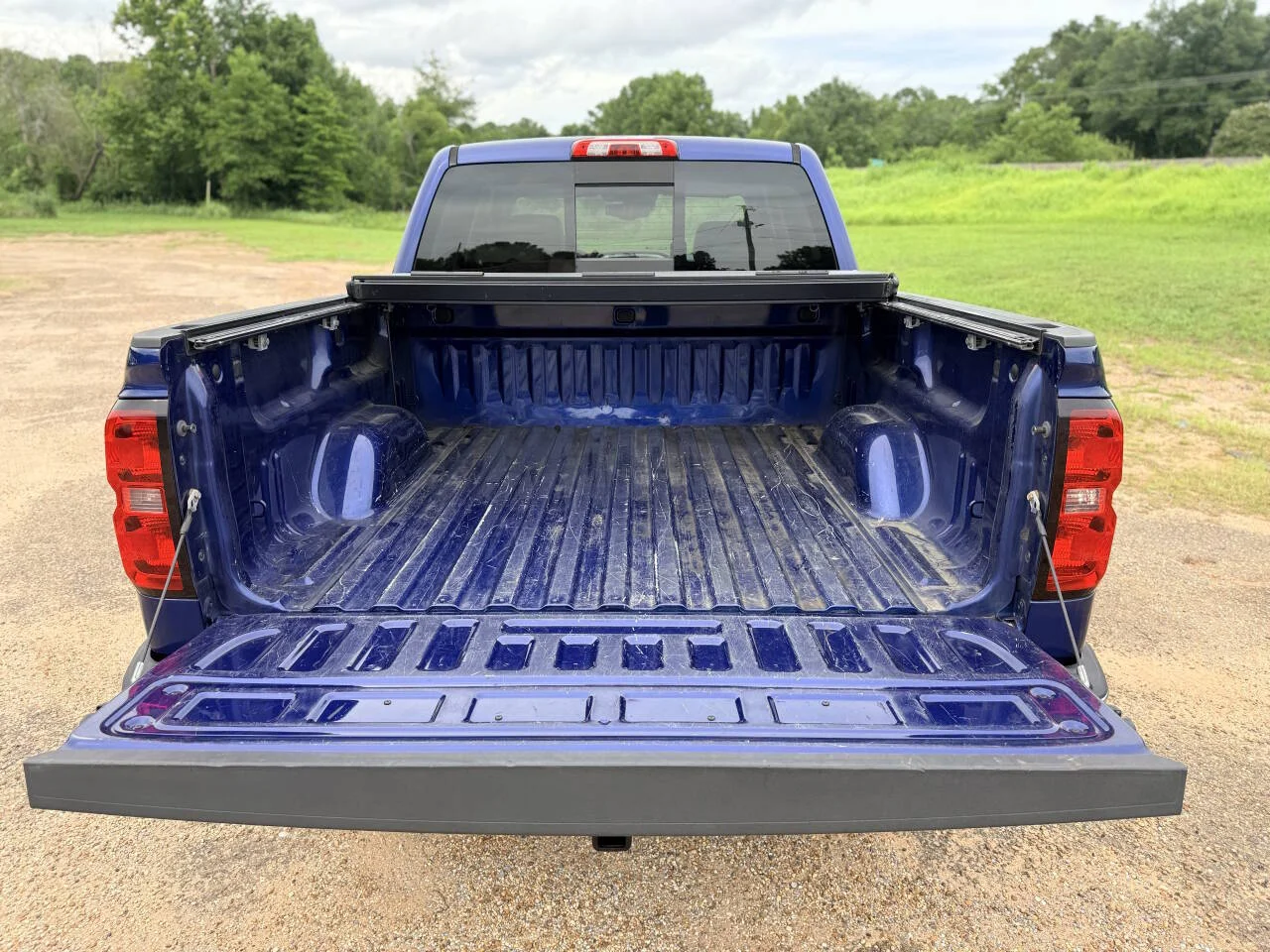 Used 2014 Blue Chevrolet LTZ Z71 4x2 4dr Crew Cab 5.8 ft. SB image 9