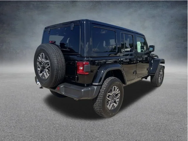 Used 2025 Black Jeep Sahara image 19