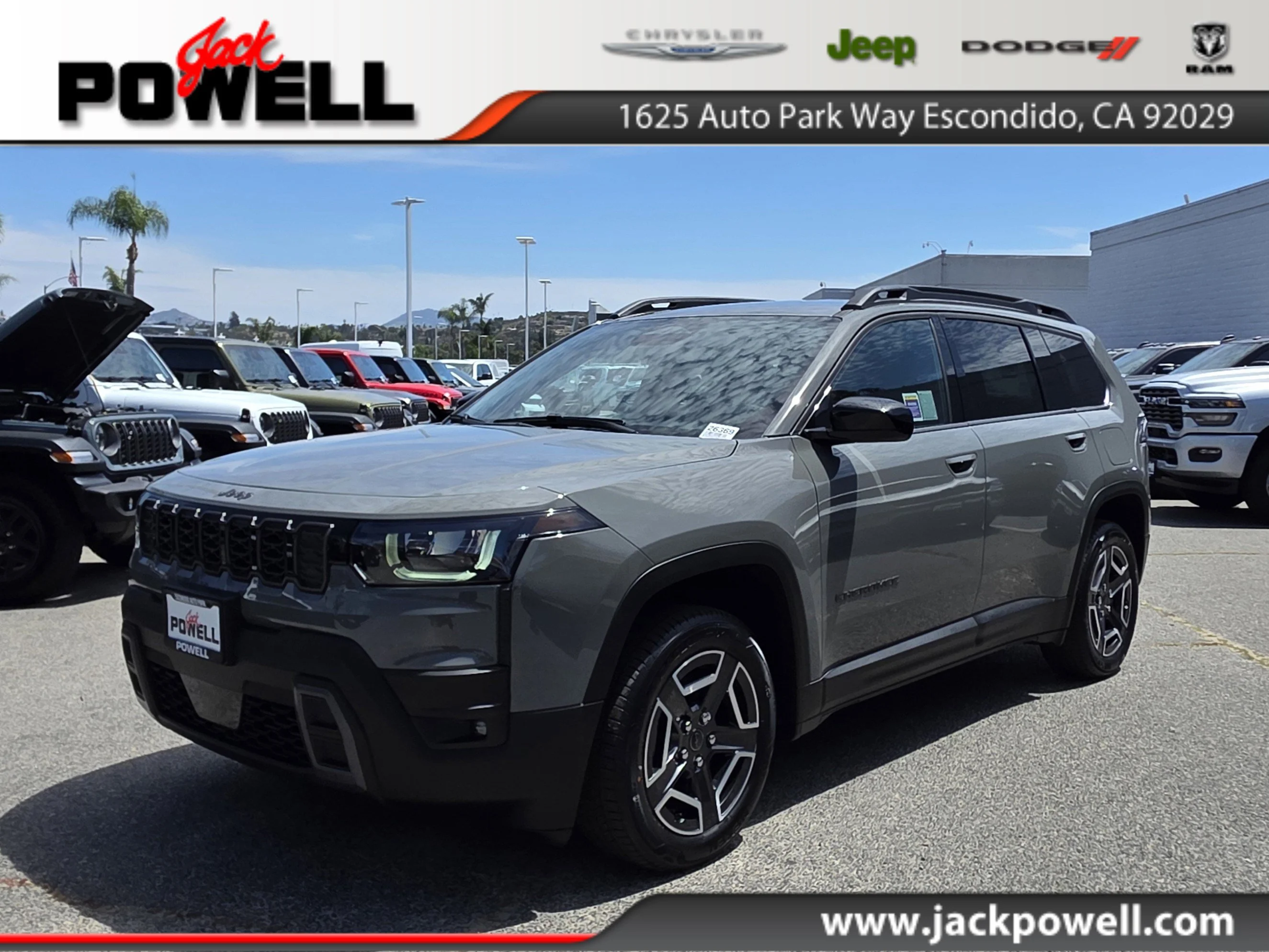 2026 Jeep Cherokee Laredo HEV 4X4's photo