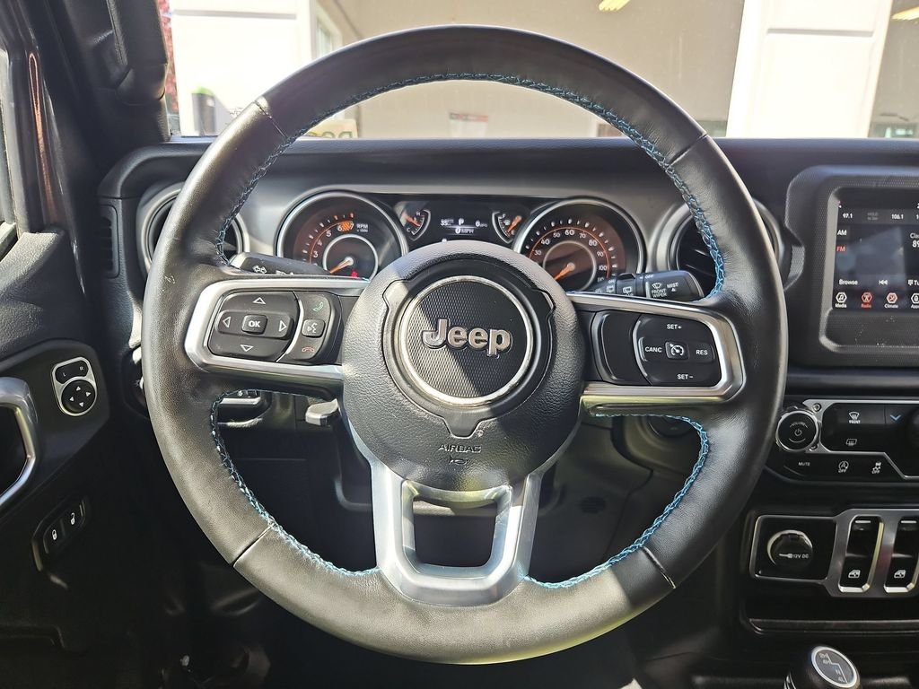 Used 2023 Granite Crystal Metallic Clearcoat Jeep Sport S image 14