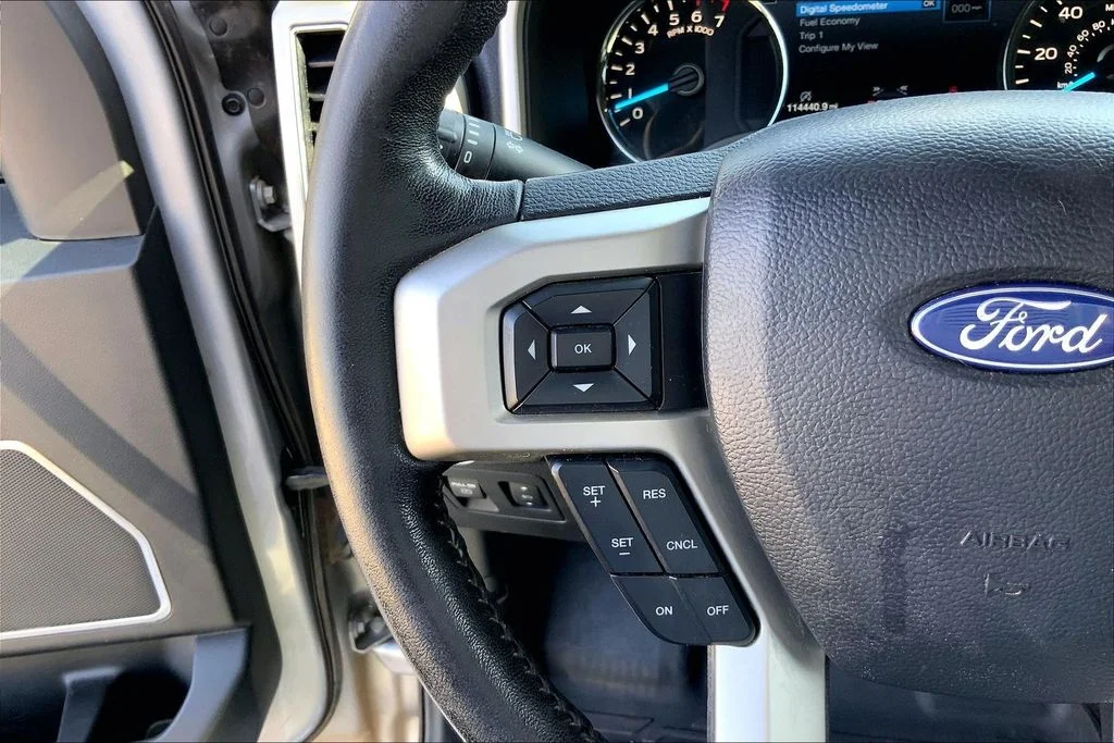 Used 2020 Silver Metallic Ford Lariat image 19