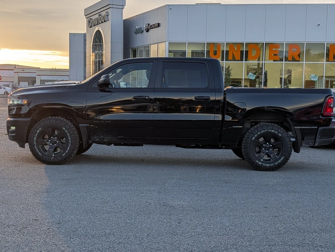 New 2026 Black RAM Warlock - - 4x4 - 3.0L Hurricane Twin Turbo - E-Locker Axle - 18 Black Wheels & More! image 5