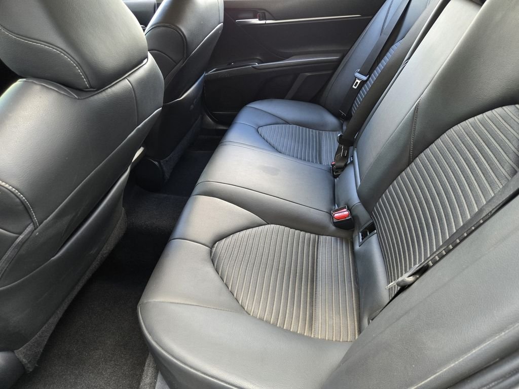 Used 2018 Gray Toyota SE image 19