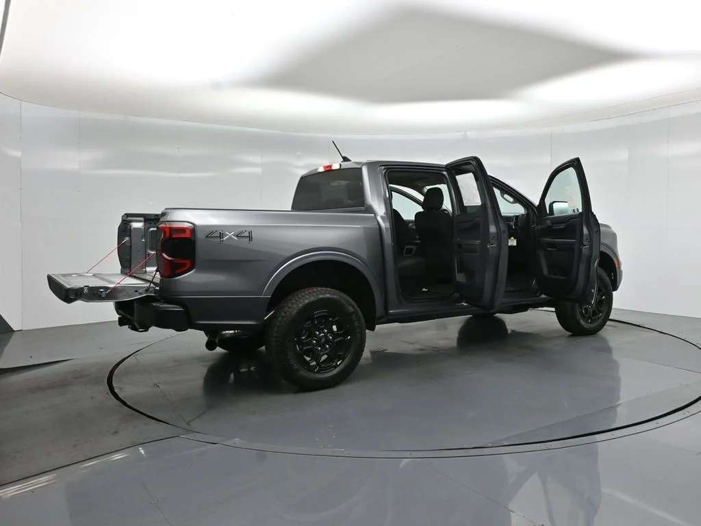 New 2026 Marsh Gray Ford XLT image 4