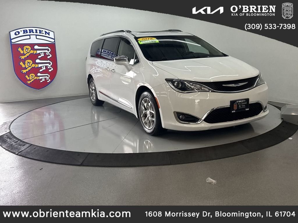 Used 2018 Bright White Clearcoat Chrysler Limited image 1