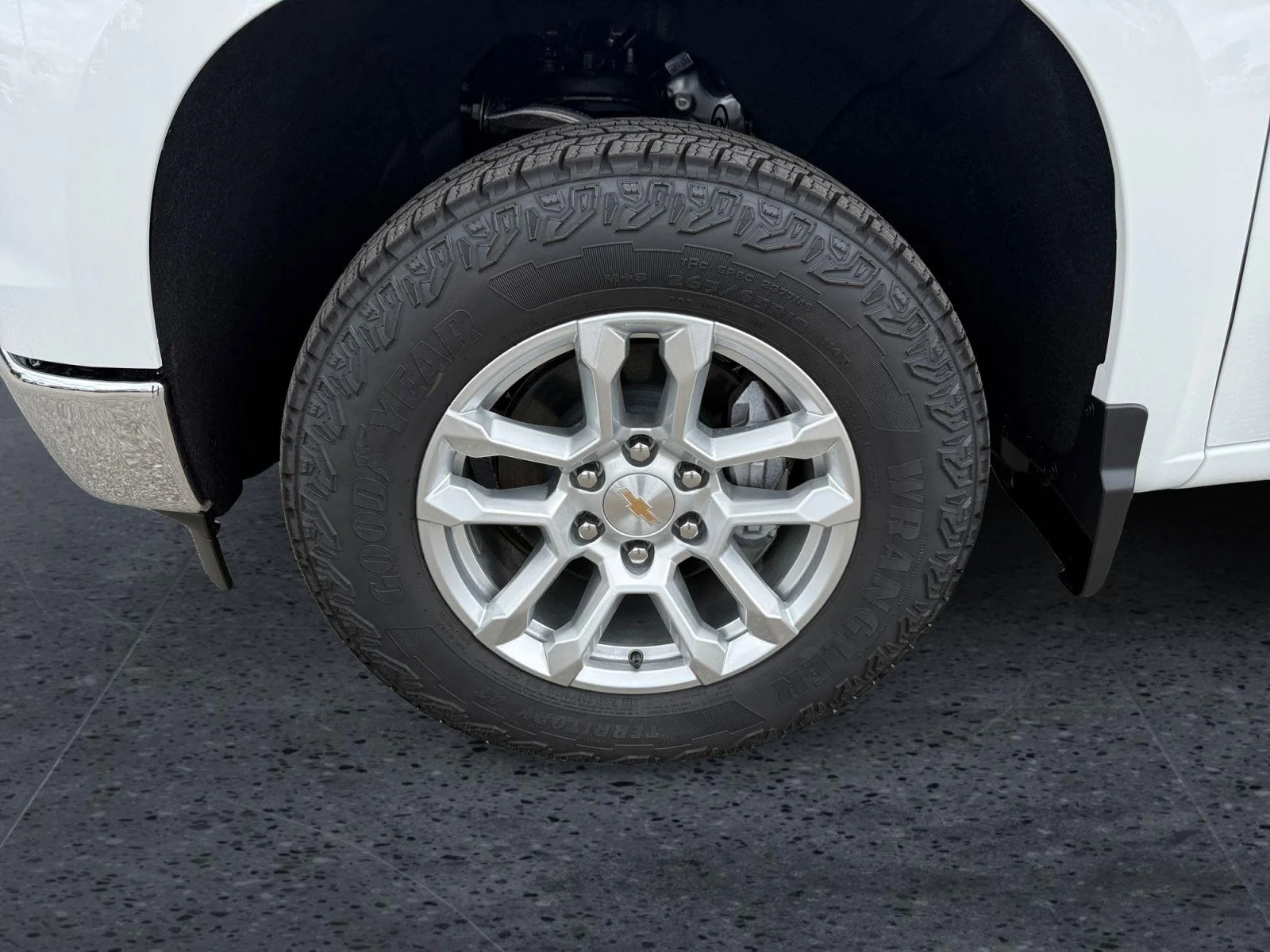New 2026 Summit White Chevrolet LT image 9
