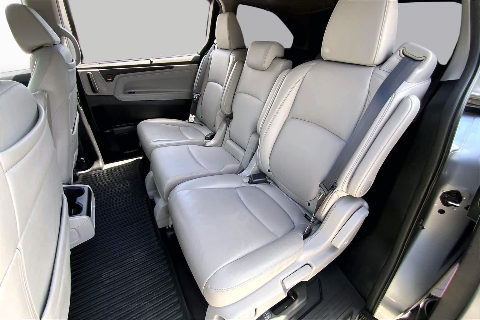 Used 2020 Lunar Silver Metallic Honda Elite image 20