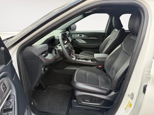 Used 2025 White Ford ST image 11