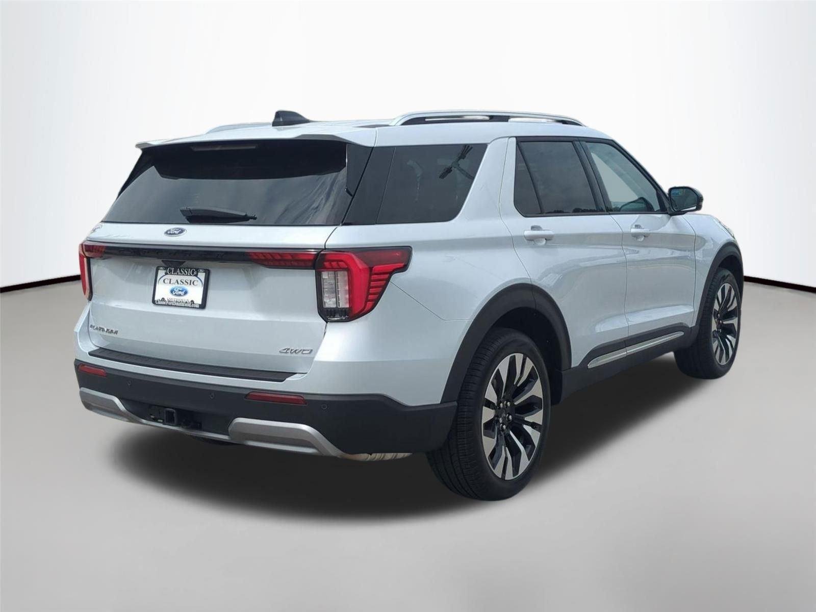 New 2026 Space White Metallic Ford Platinum™ image 5