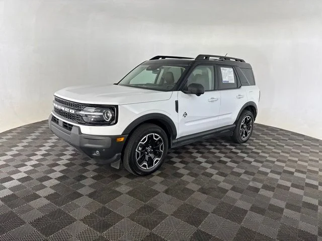 Used 2025 White Ford Outer Banks image 3