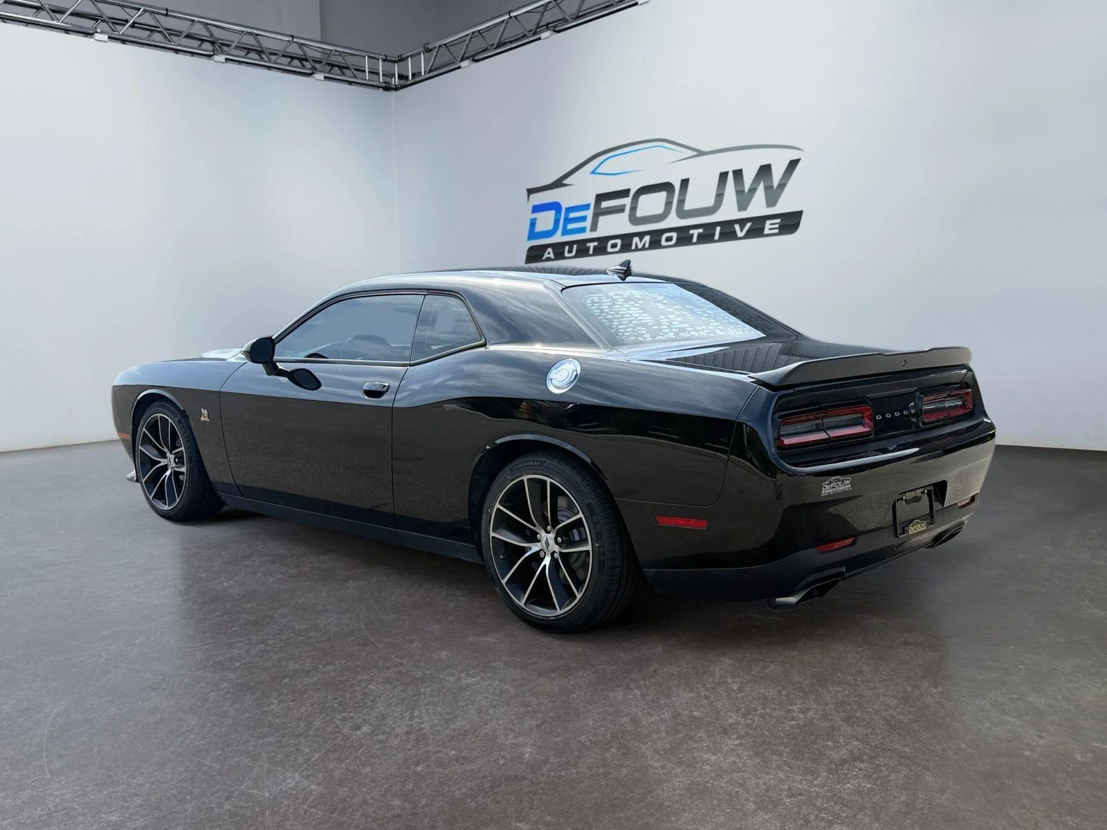 Used 2018 Pitch Black Clearcoat Dodge R/T Scat Pack image 5