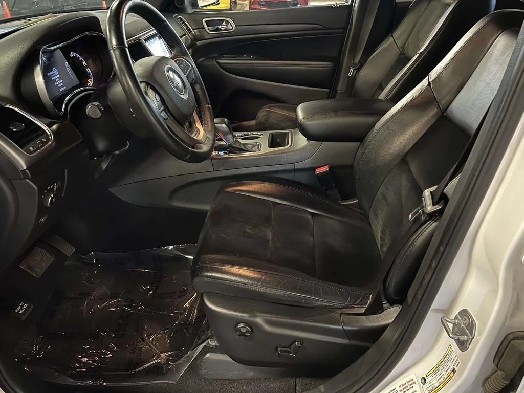 Used 2018 White Jeep Altitude 4x4 image 14
