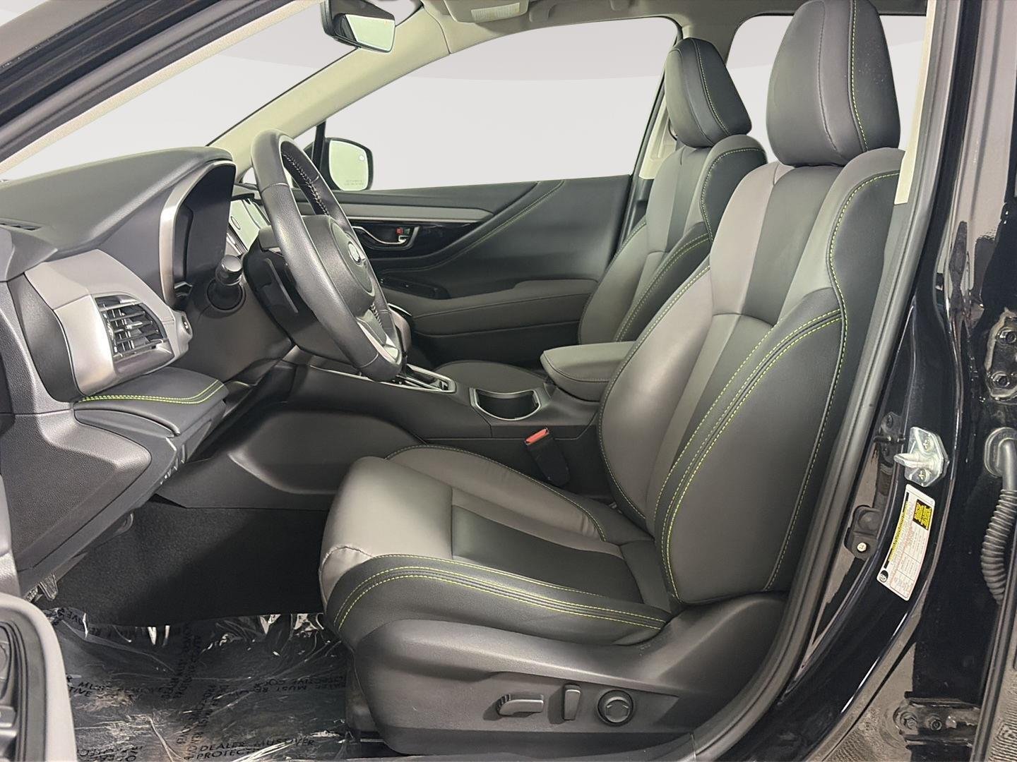 Used 2023 Crystal Black Silica Subaru Onyx Edition image 6