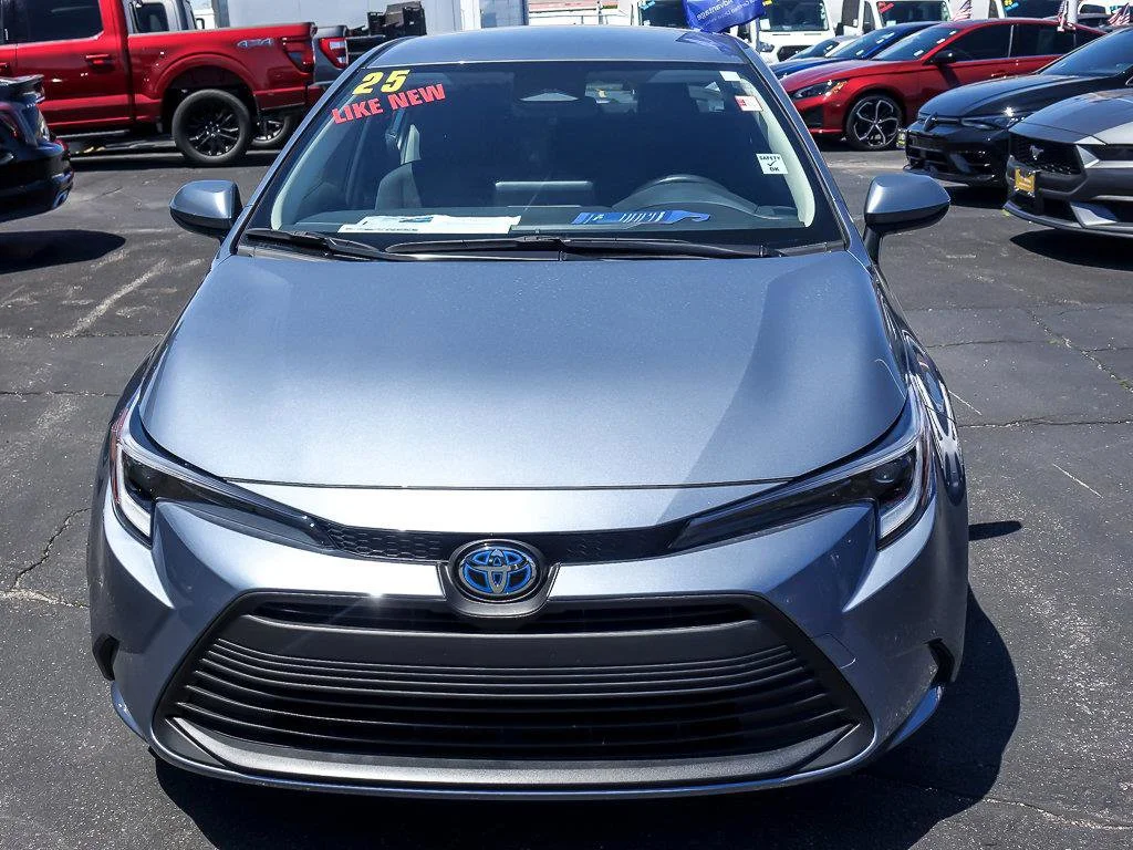Used 2025 Celestite Toyota LE image 4