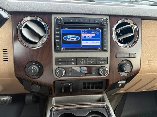 Used 2011  Ford Lariat image 12