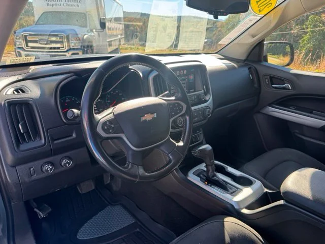 Used 2015 Gray Chevrolet LT image 24