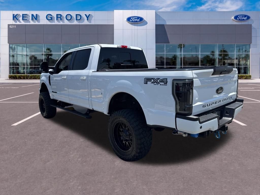 Used 2019 White Ford XLT image 3
