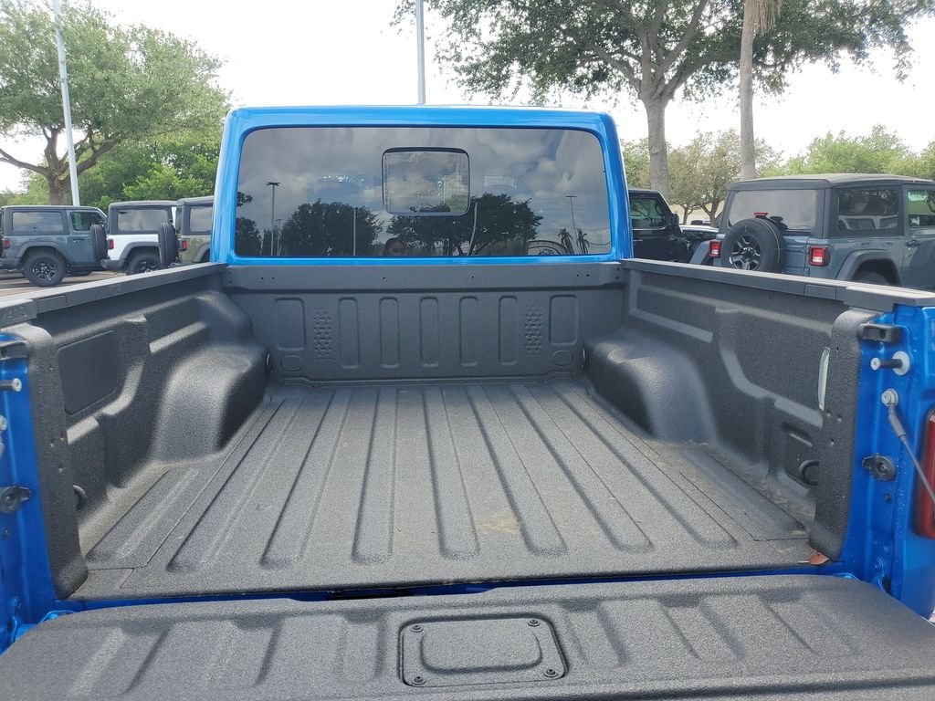 New 2026 Hydro Blue Pearl-Coat Exterior Paint Jeep Rubicon image 6