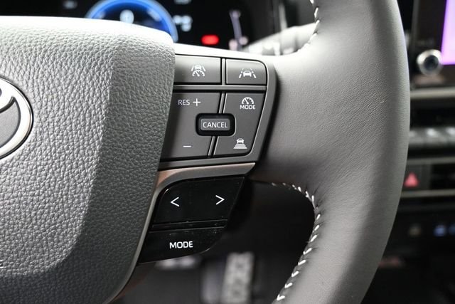 Used 2026  Toyota SE image 18