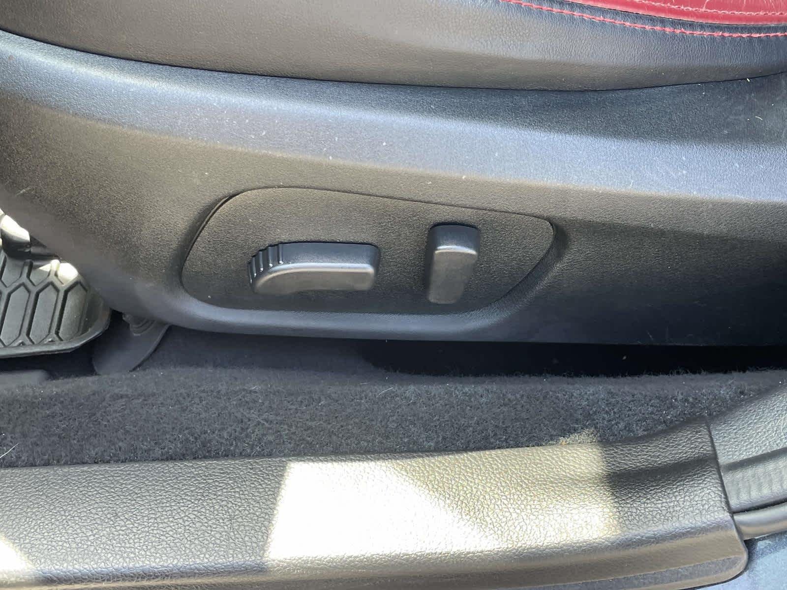 Used 2019 Dark Gray Metallic Subaru Premium image 16