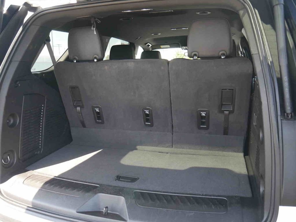 Used 2024 White Chevrolet LT image 9