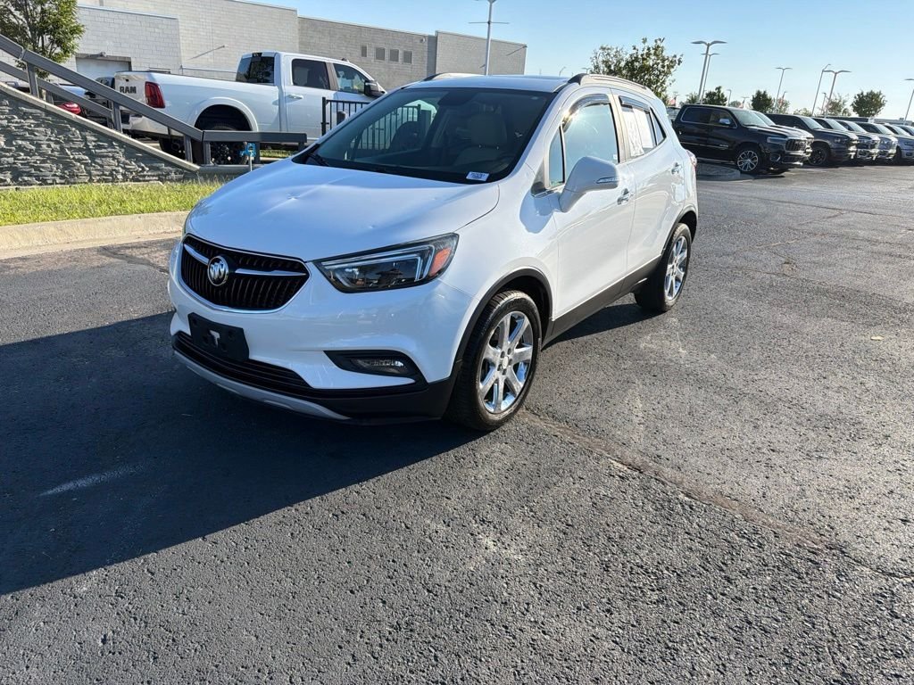 Used 2017 White Buick Essence image 3