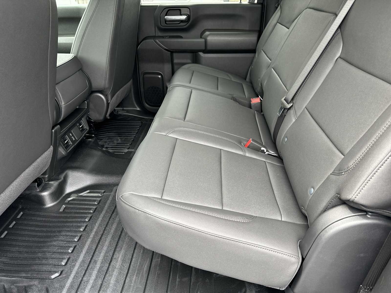 2025 GMC Sierra 3500HD Pro - Photo 21